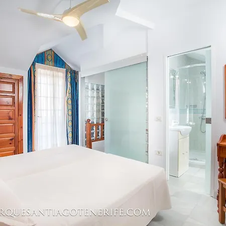 Villa Parque Santiago Villas *